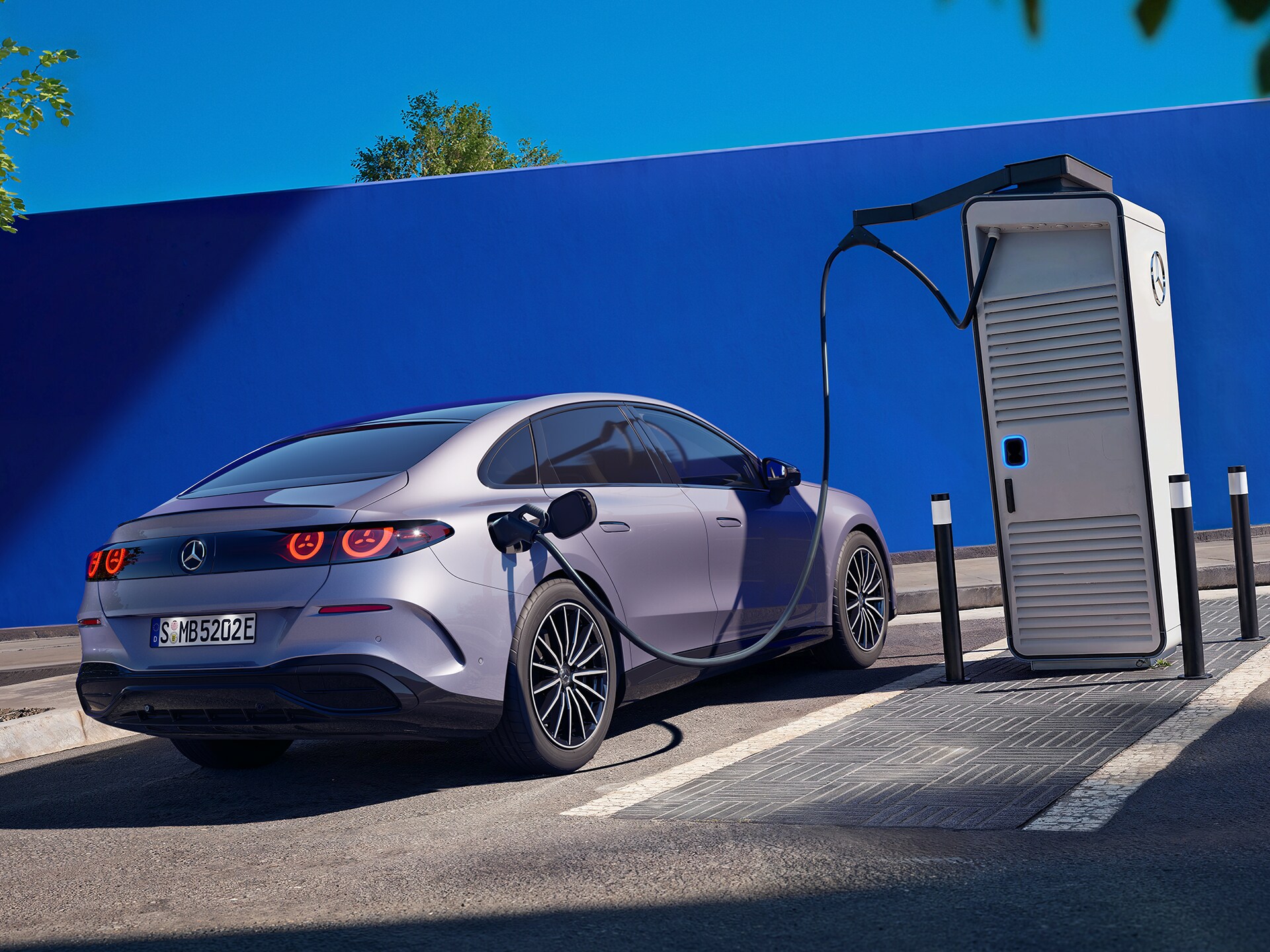 Charging of the new C-Class from Mercedes-Benz.