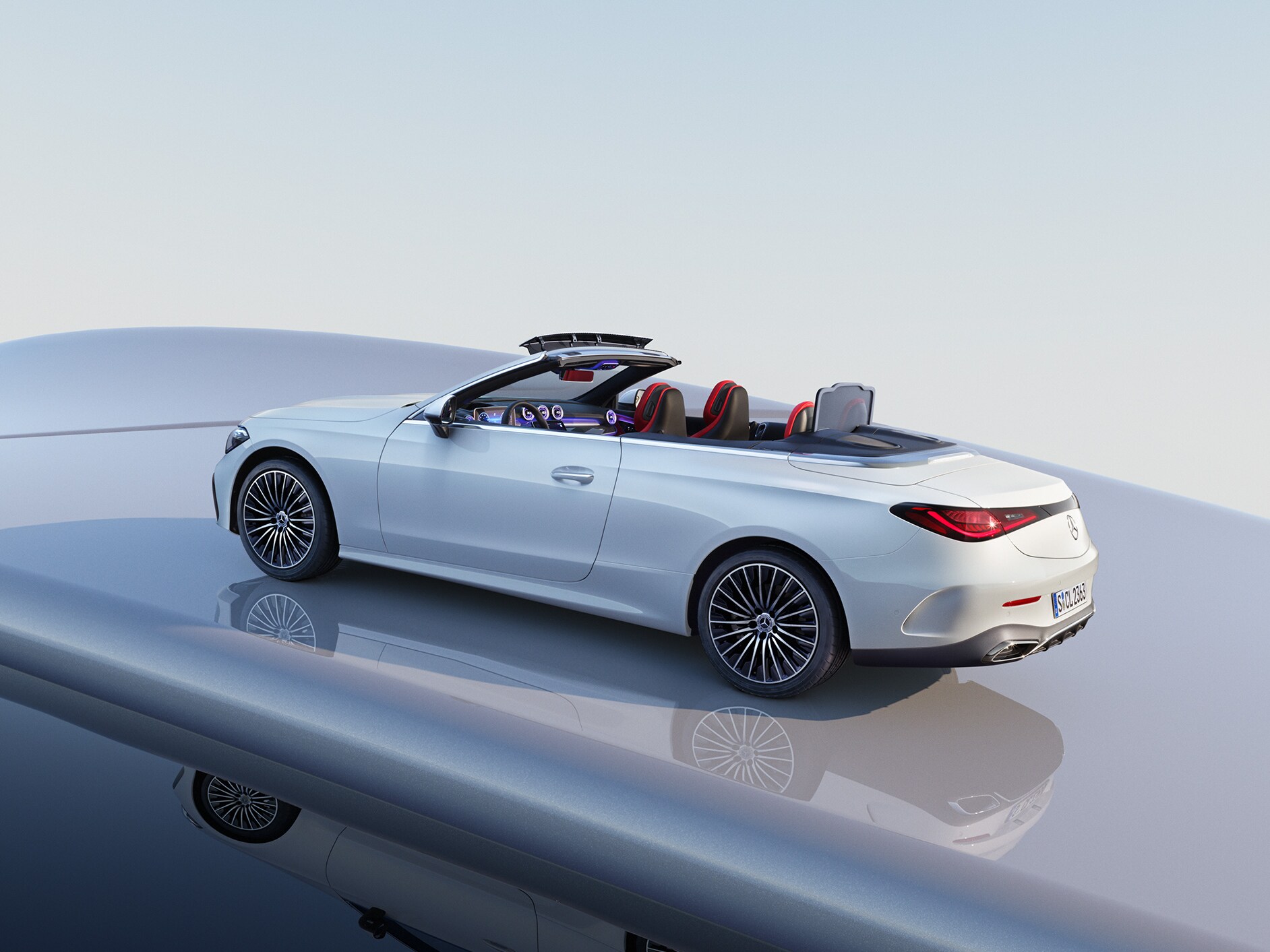 Side front view of the Mercedes-Benz CLE Cabriolet.