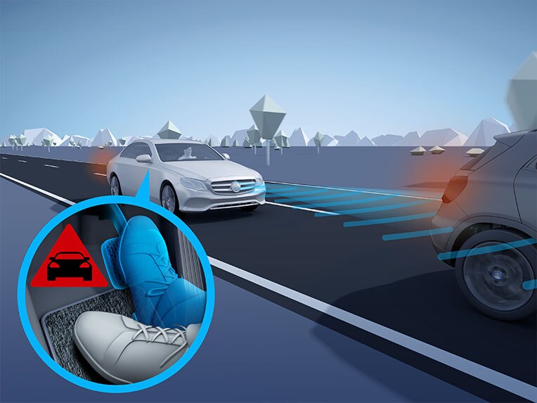 How the Active Brake Assist works in the new Mercedes-Benz CLE Coupé.