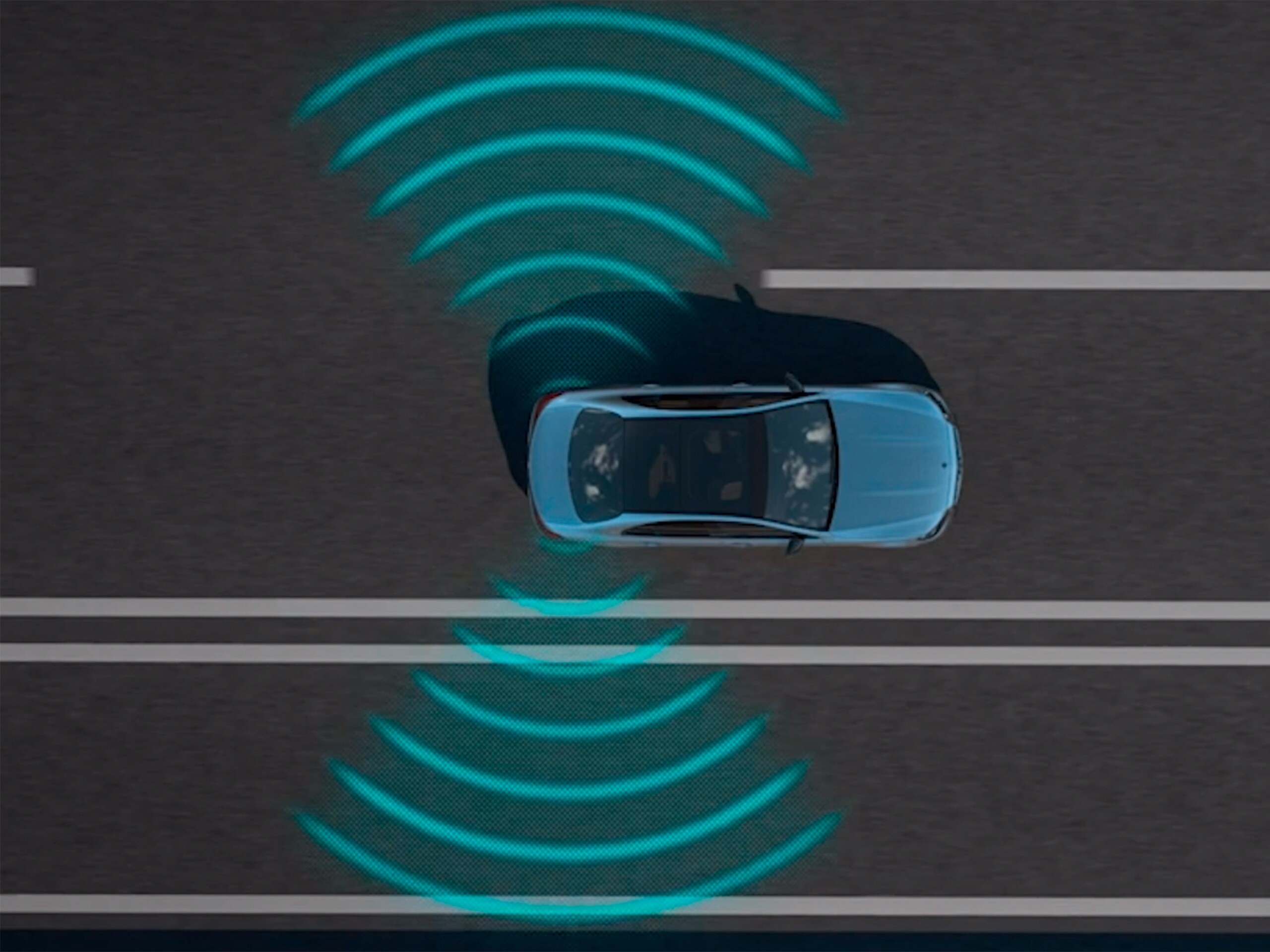 The video shows the function of Active Blind Spot Assist in the Mercedes-Benz CLS Coupé.