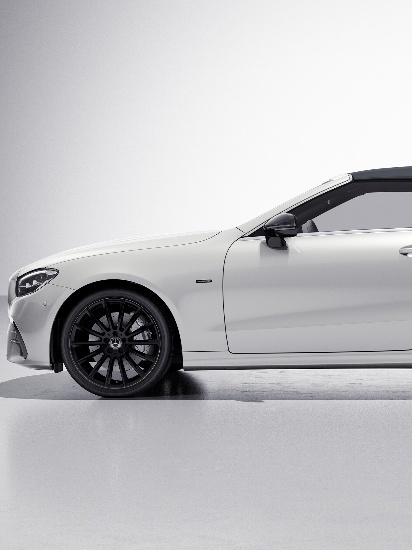 Mercedes-Benz E-Class Cabriolet: Night Edition exterior