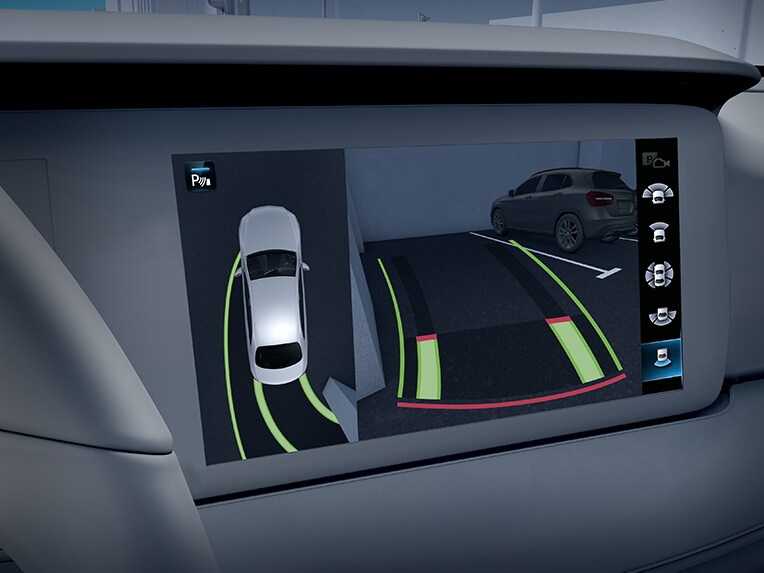 How the Parking package with 360° camera works in the EQA from Mercedes-EQ.