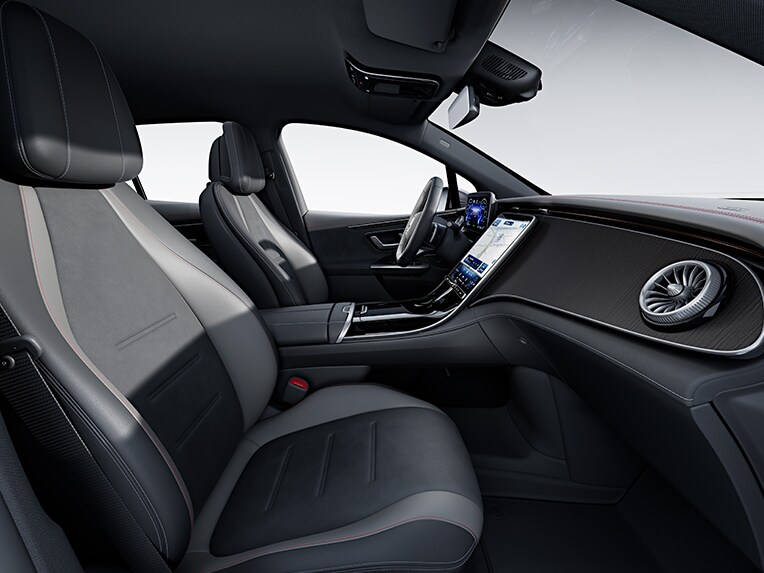 The interior of the new EQE SUV from Mercedes-EQ with the AMG Line Interior equipment line.