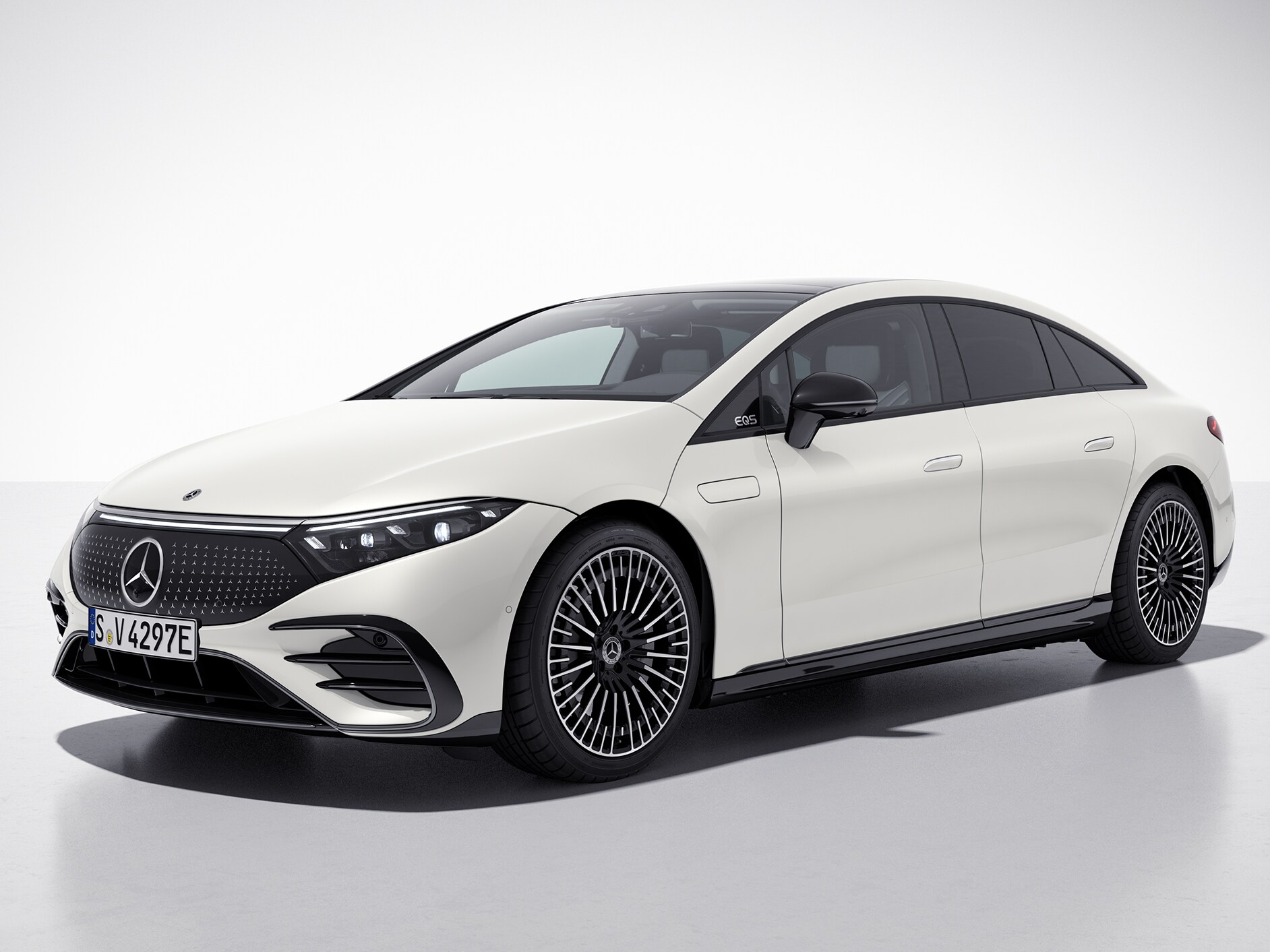 The Night package in the EQS from Mercedes-EQ.