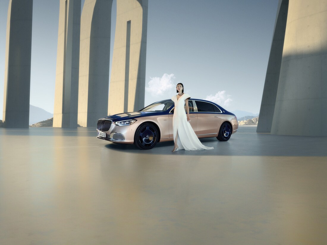 Mercedes-Maybach S-Class Haute Voiture shimmering shade of rosé.