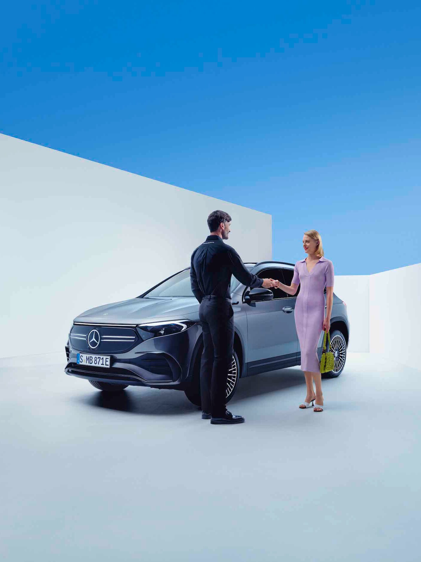 مُخطَّط. مُغطّى. مطمئن.